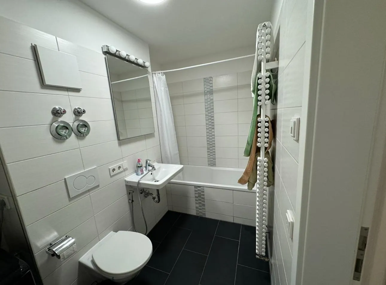 Garten-Wohnung Naehe Messe Und Flueghafen Muenchen ポイング